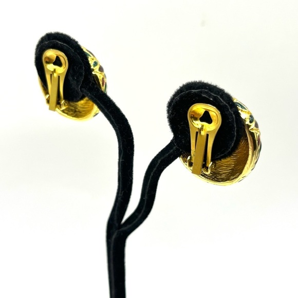 Elegant Gold and Multicolor Leaf Enamel Round Clip on Earrings 1980’s - Picture 6 of 9